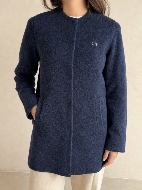 Cappotto Lacoste lungo in maglia blu scuro m�lange Vintage Y2K (34) - indossata fronte