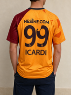 T-Shirt Nike Galatasaray "Icardi 99" Football 90s 2000s American Style Vintage Y2K Uomo (L) - indossata retro