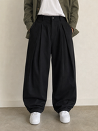 Pantaloni Pantalone nero balloon baggy fit elegante streetwear Vintage Y2K Uomo - indossata fronte