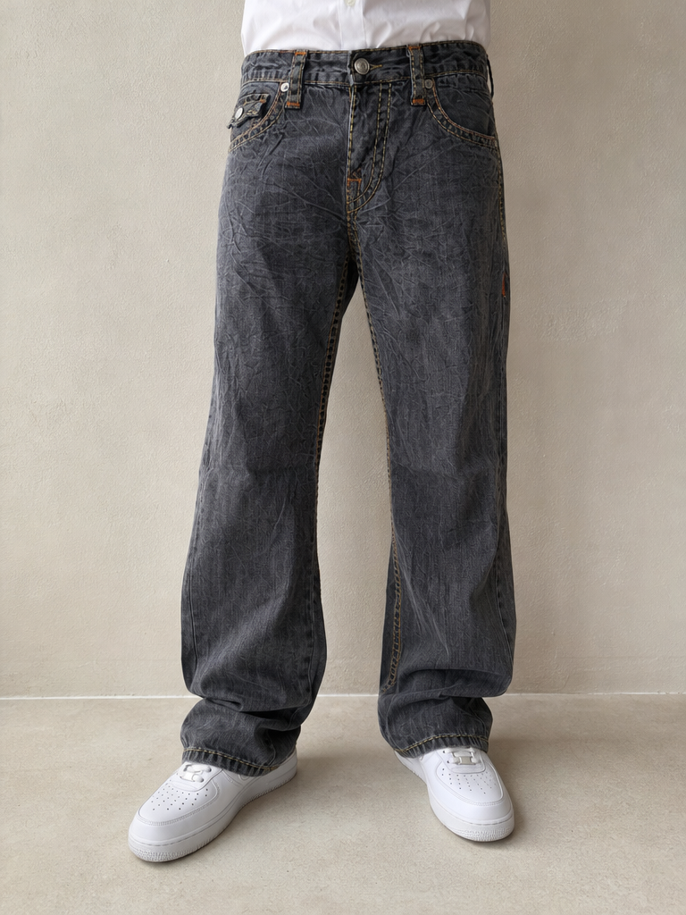 True Religion Jeans Grigio Scuro Cuciture Multicolor Vintage Y2K (L) - indossata fronte
