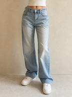 Denim Jeans Svasati Guess Light Blue Wash Vintage Y2K Donna (M) - indossata fronte