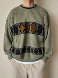 Maglione Verde Oliva Motivo Geometrico Vintage Y2K (L) - indossata fronte