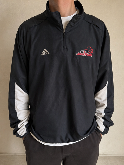 Adidas Felpa Sportiva Zip Corta Nero Dettagli Bianchi Vintage Y2K (XL) — vista frontale indossata