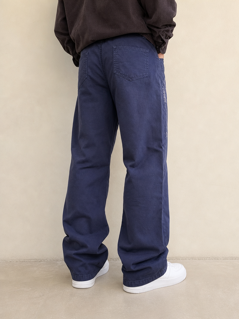 Love Moschino Pantaloni Blu Scuro Ricamo Love Vintage Y2K (29) - indossata retro