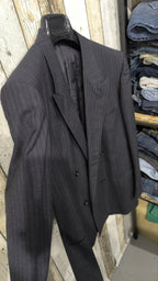 Completo uomo Yves Saint Laurent doppiopetto gessato grigio antracite Vintage Y2K (52) — foto 4