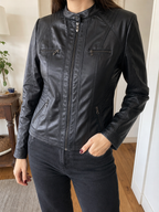Giacca in similpelle con zip nera Vintage Y2K (S) — foto 1