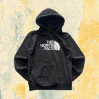 Felpa The North Face Nera Ricamata (XL bambino veste una M uomo)