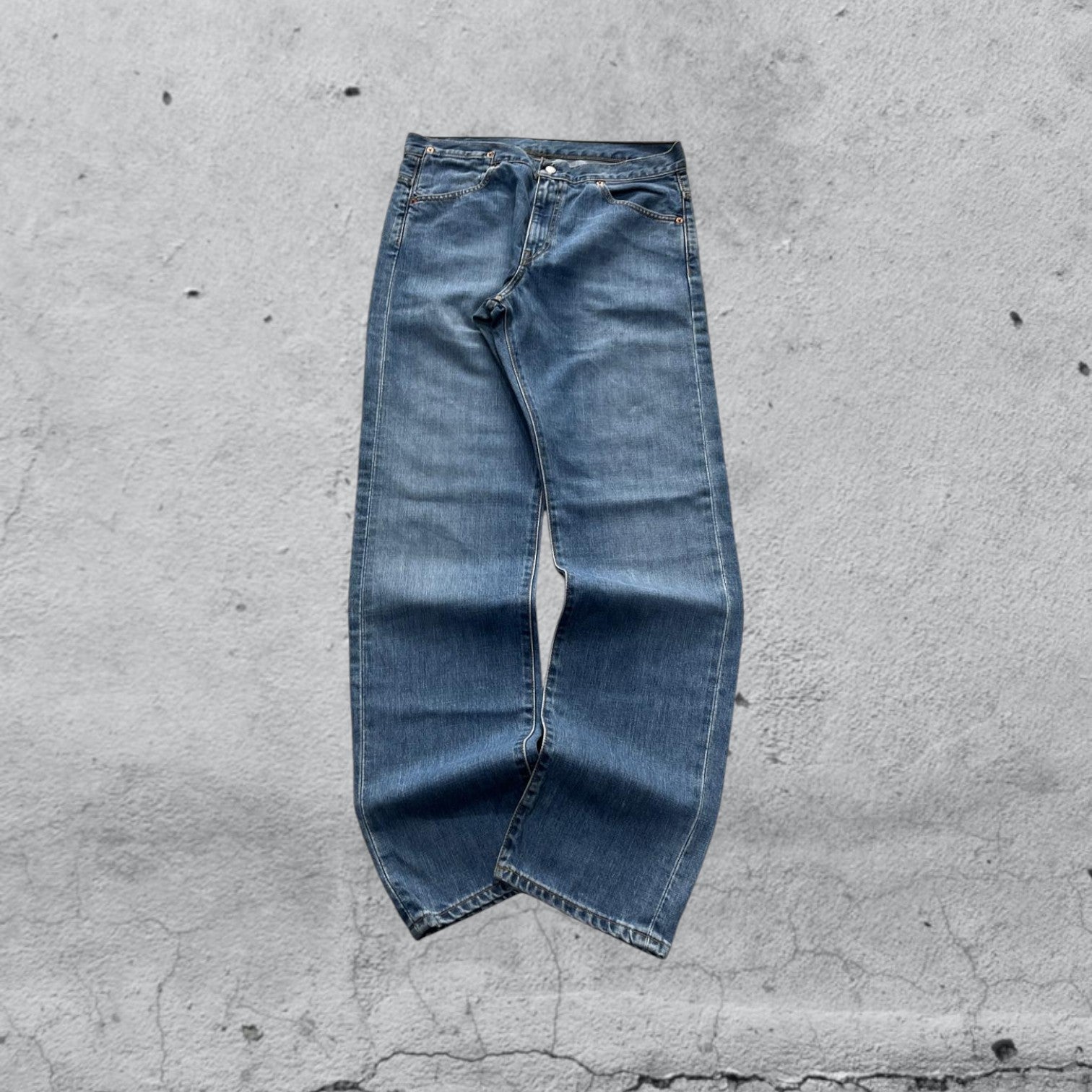 Denim Jeans Levis Straight Fit (M)