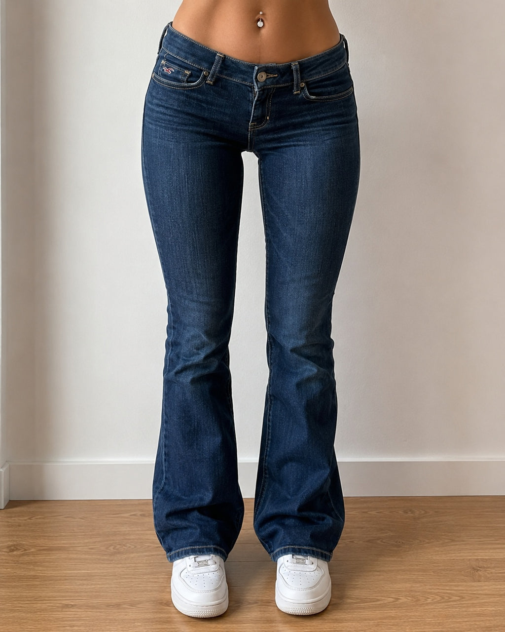 Denim Jeans Blu Low Waist Embroidered Flare Fit - Jeans Svasati (M)