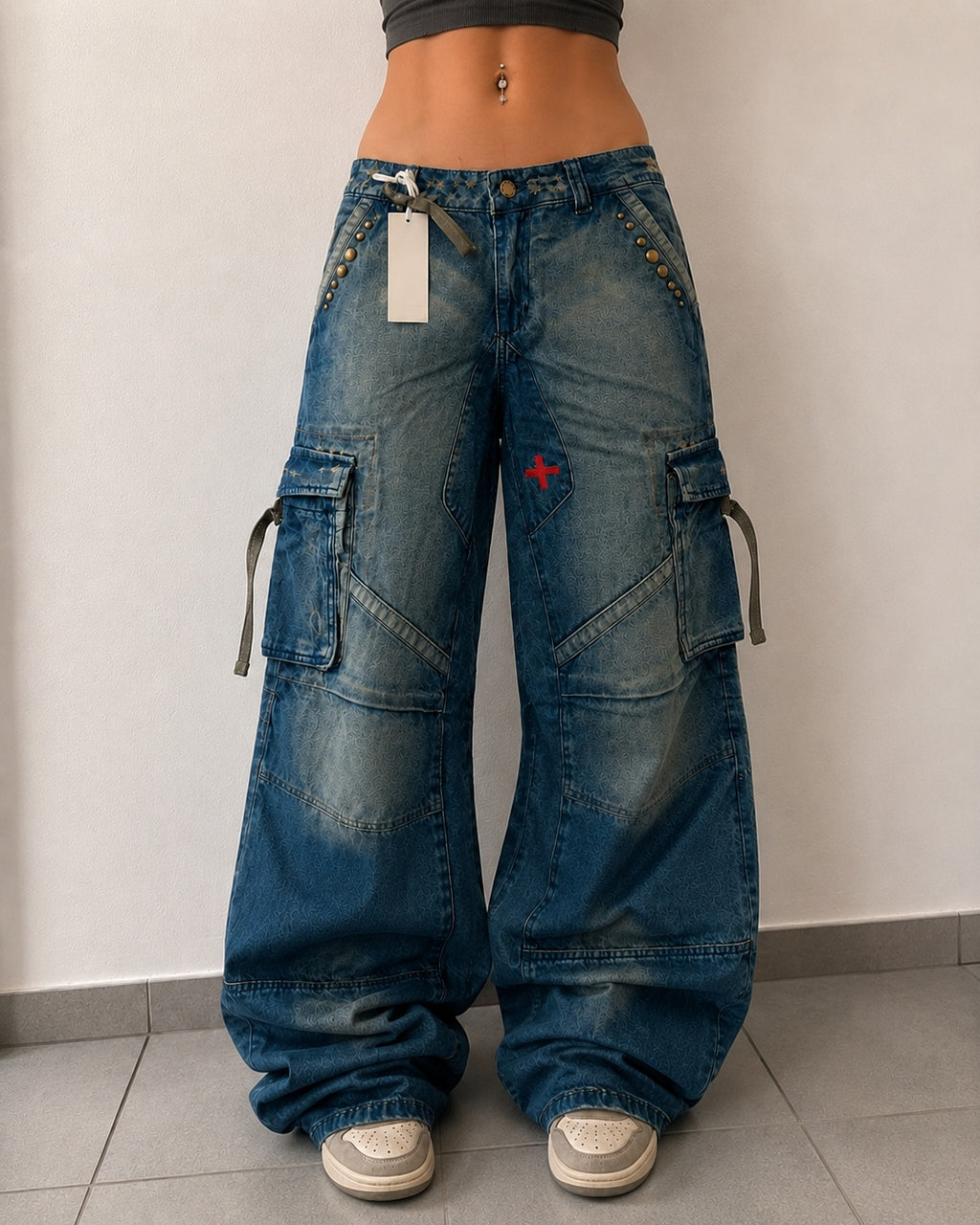 Jeans Baggy Fit Svasato con Lavaggio Particolare e Ricami