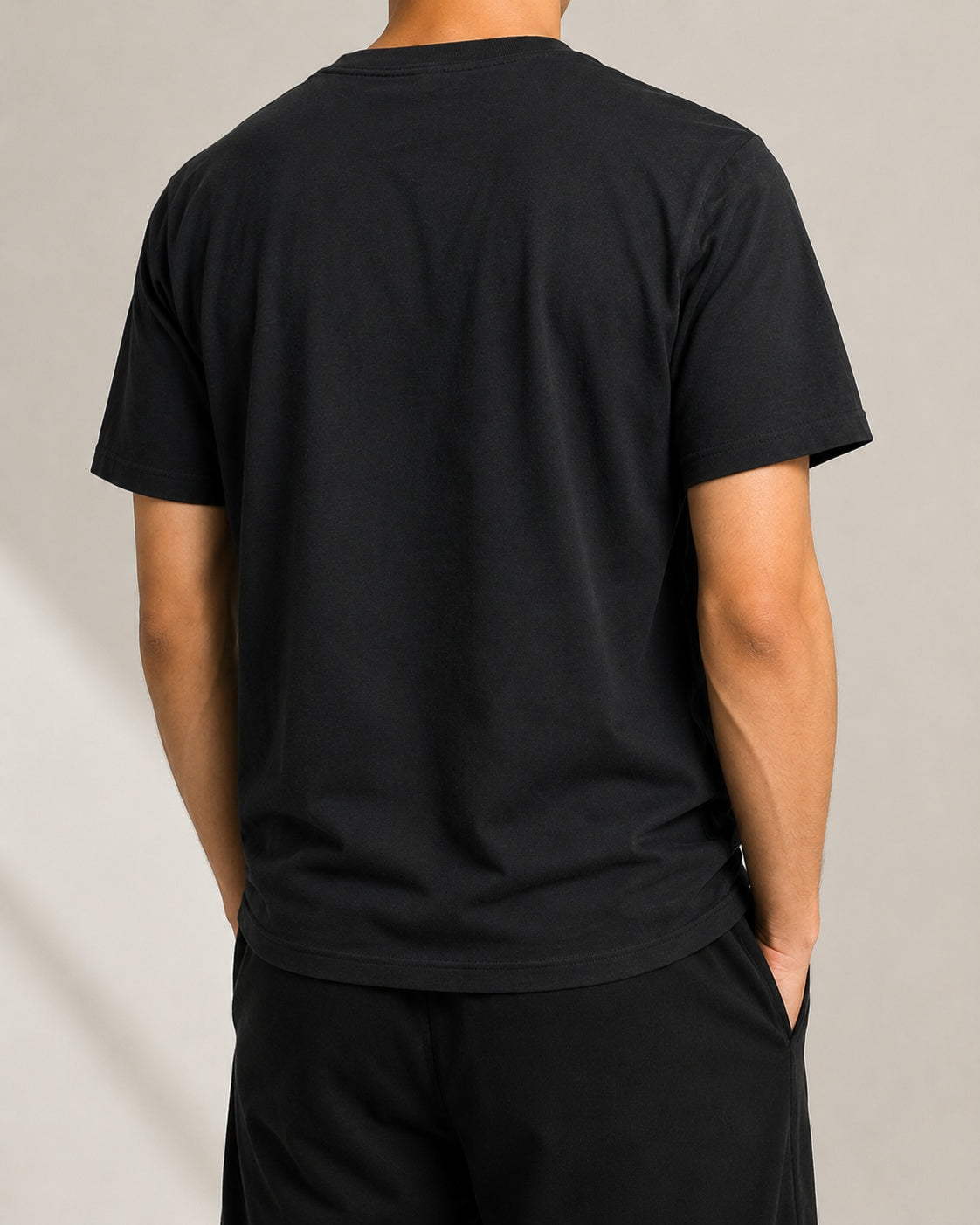 T-Shirt Nike Printed - Nera con Stampa Rossa Swoosh (M)