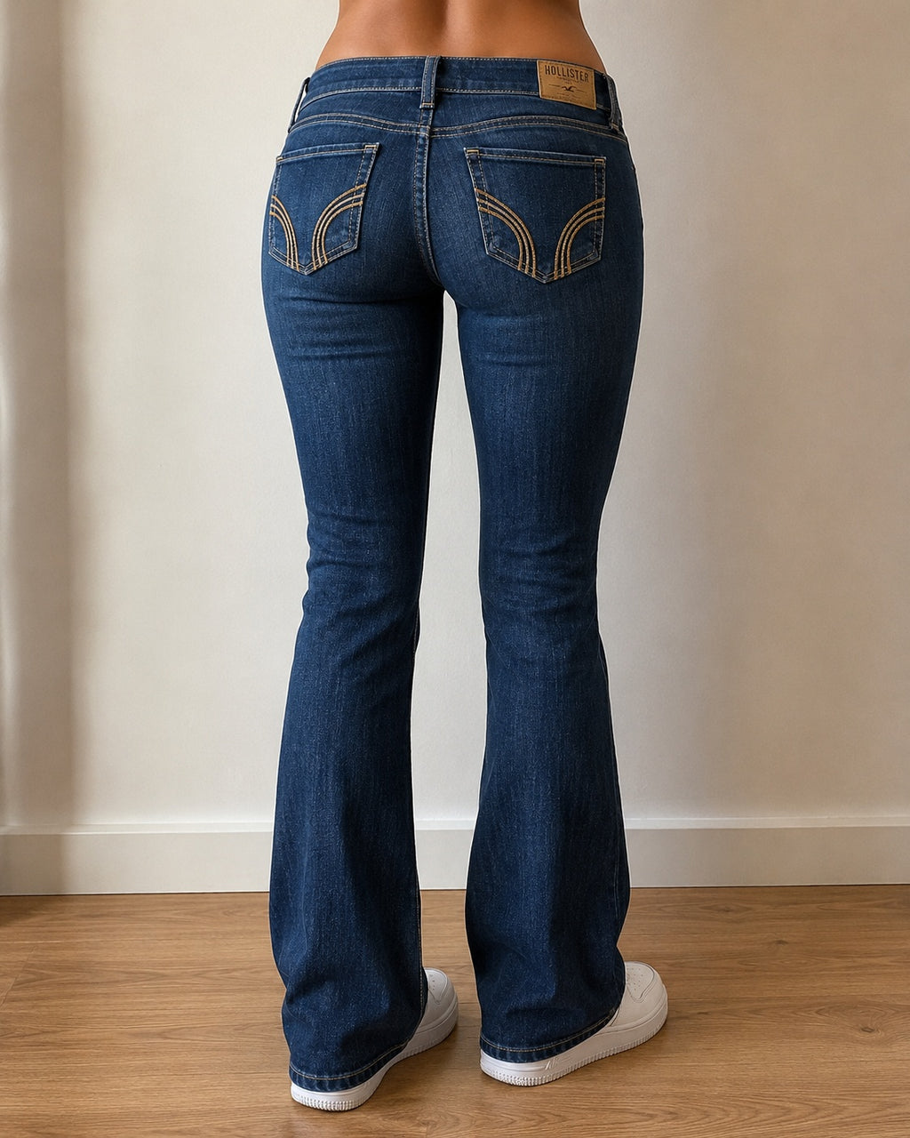Denim Jeans Blu Low Waist Embroidered Flare Fit - Jeans Svasati (M)