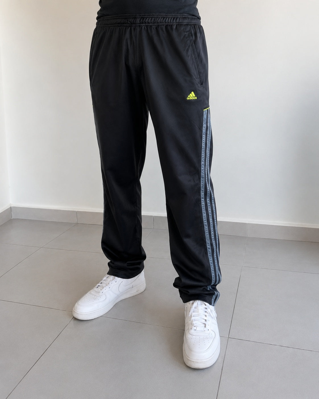 Pantatuta Adidas Baggy Fit - TrackPants Particular Vintage (L)