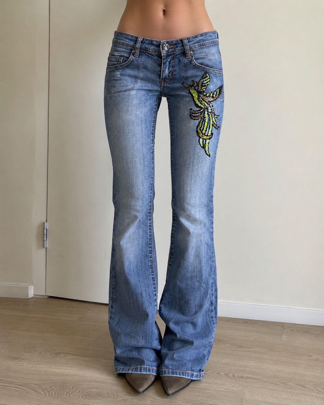 Denim Jeans Vintage Y2K Bootcut Flare Fit Low Waist Embroidered Particular (XS)