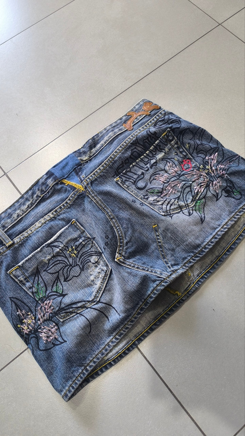 Minigonna jeans Eight Sin Y2K ricamata floreale vintage XL - Vintage Y2k Skirt
