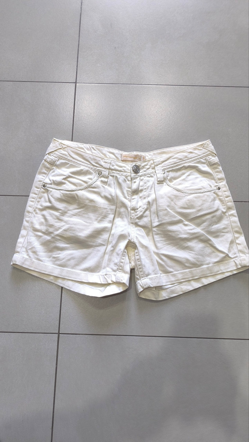 Pantaloncini bianchi donna Y2K vita bassa con zip (M)