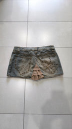 Minigonna jeans grigia Y2K borchie volant vita bassa (M)