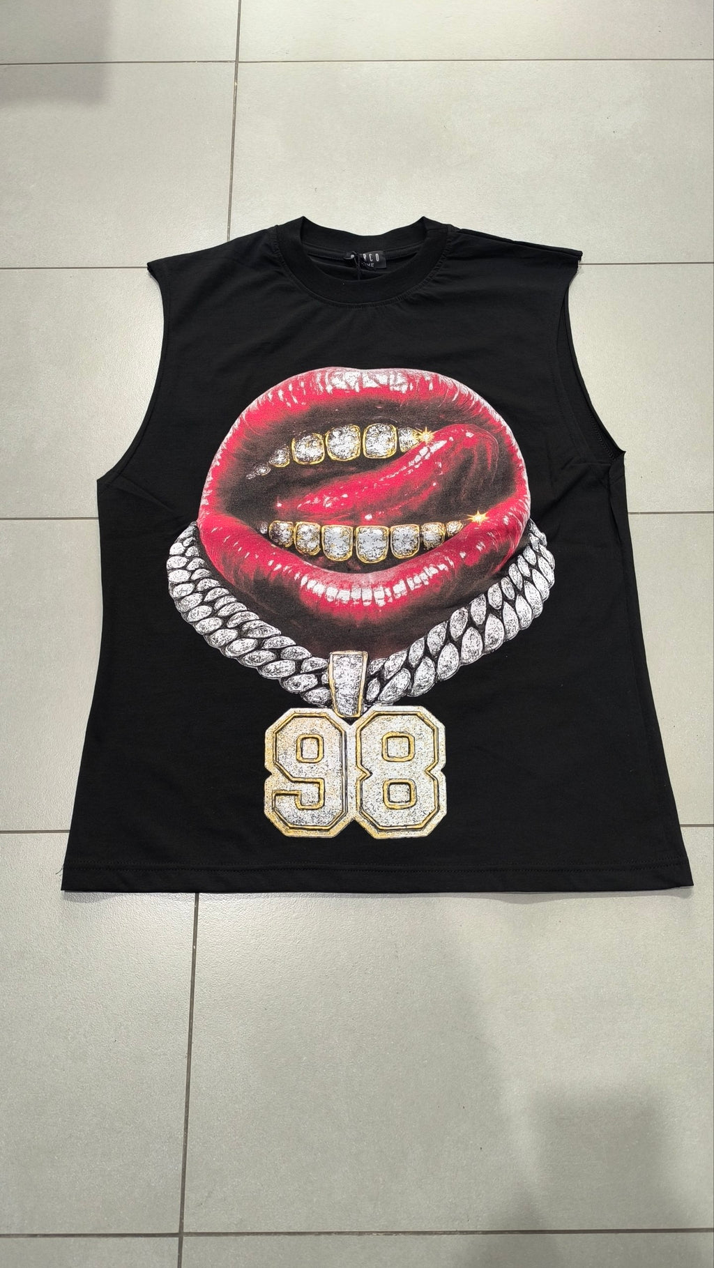 Canotta nera uomo hip hop Y2K con stampa lips grillz 98