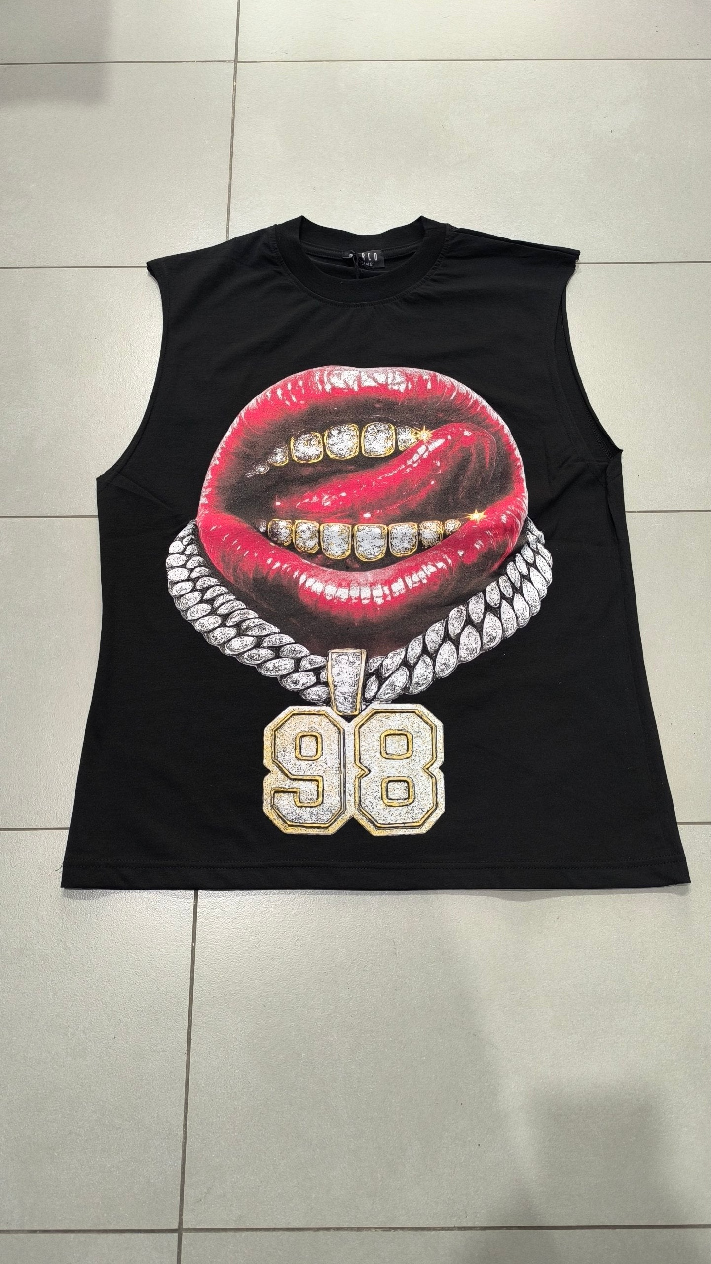 Canotta nera uomo hip hop Y2K con stampa lips grillz 98