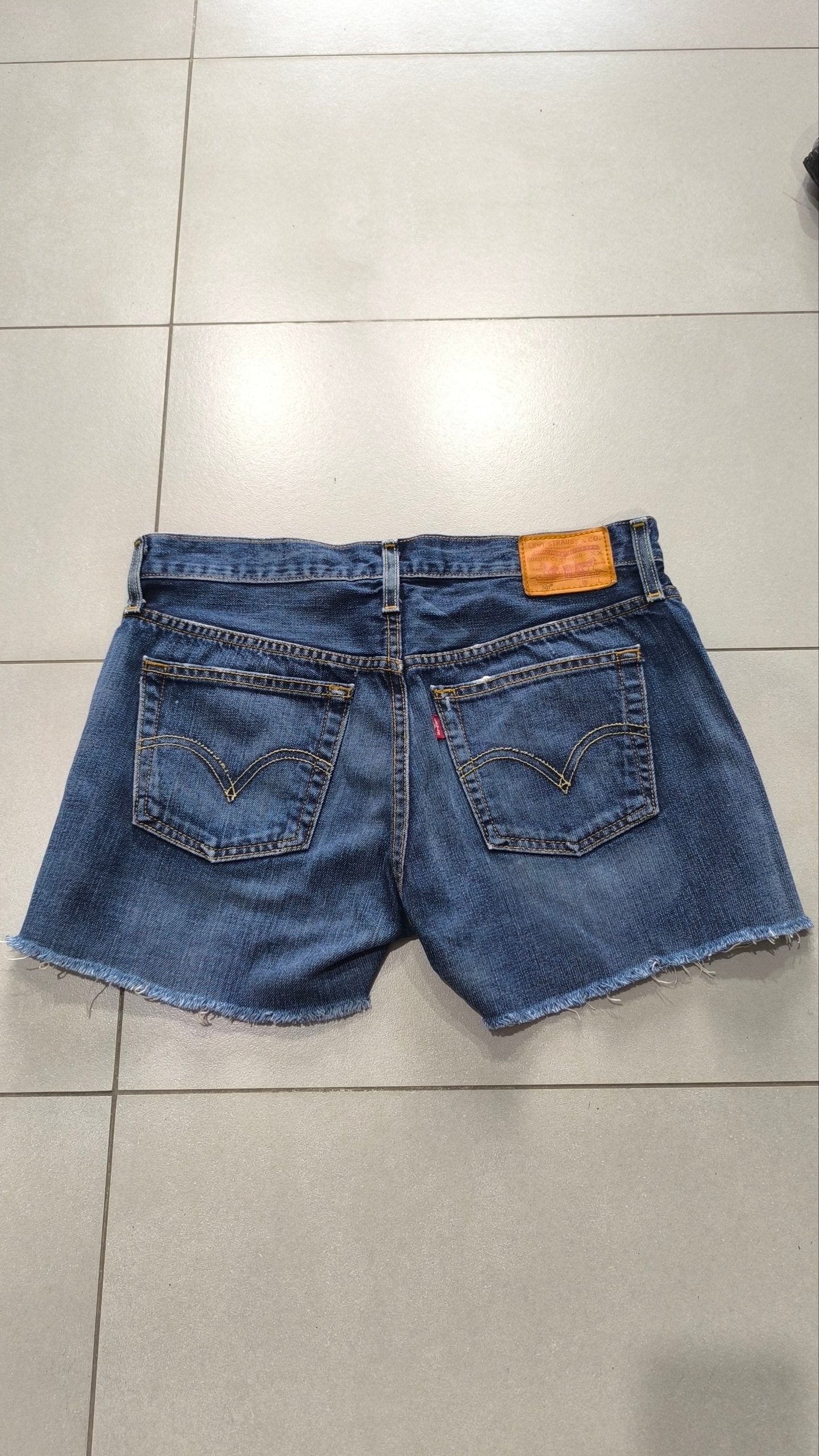 Shorts Levi’s 501 Low Waist donna vintage denim attillati cut off - Vintage Denim Shorts Y2K (M)