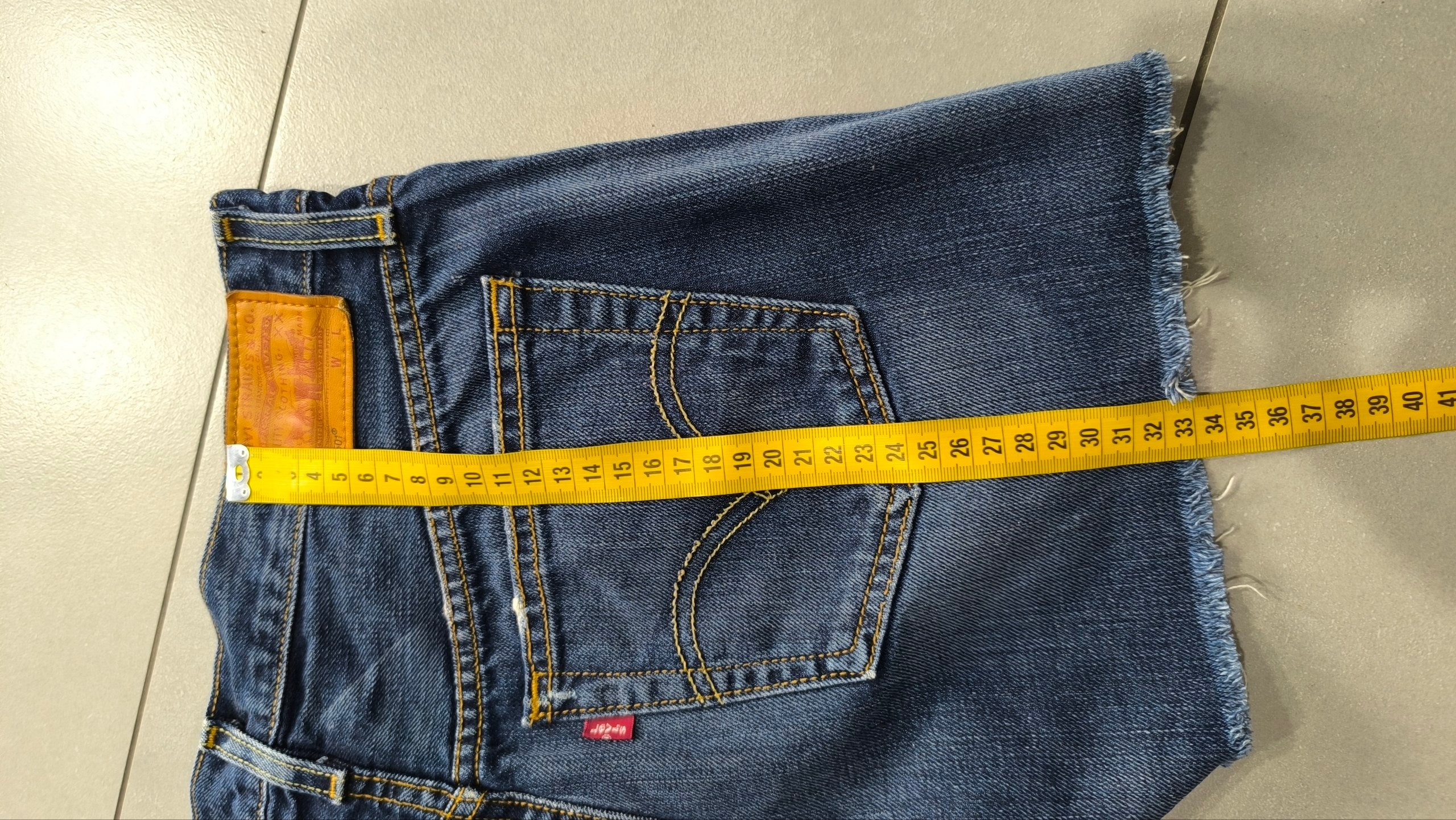 Shorts Levi’s 501 Low Waist donna vintage denim attillati cut off - Vintage Denim Shorts Y2K (M)
