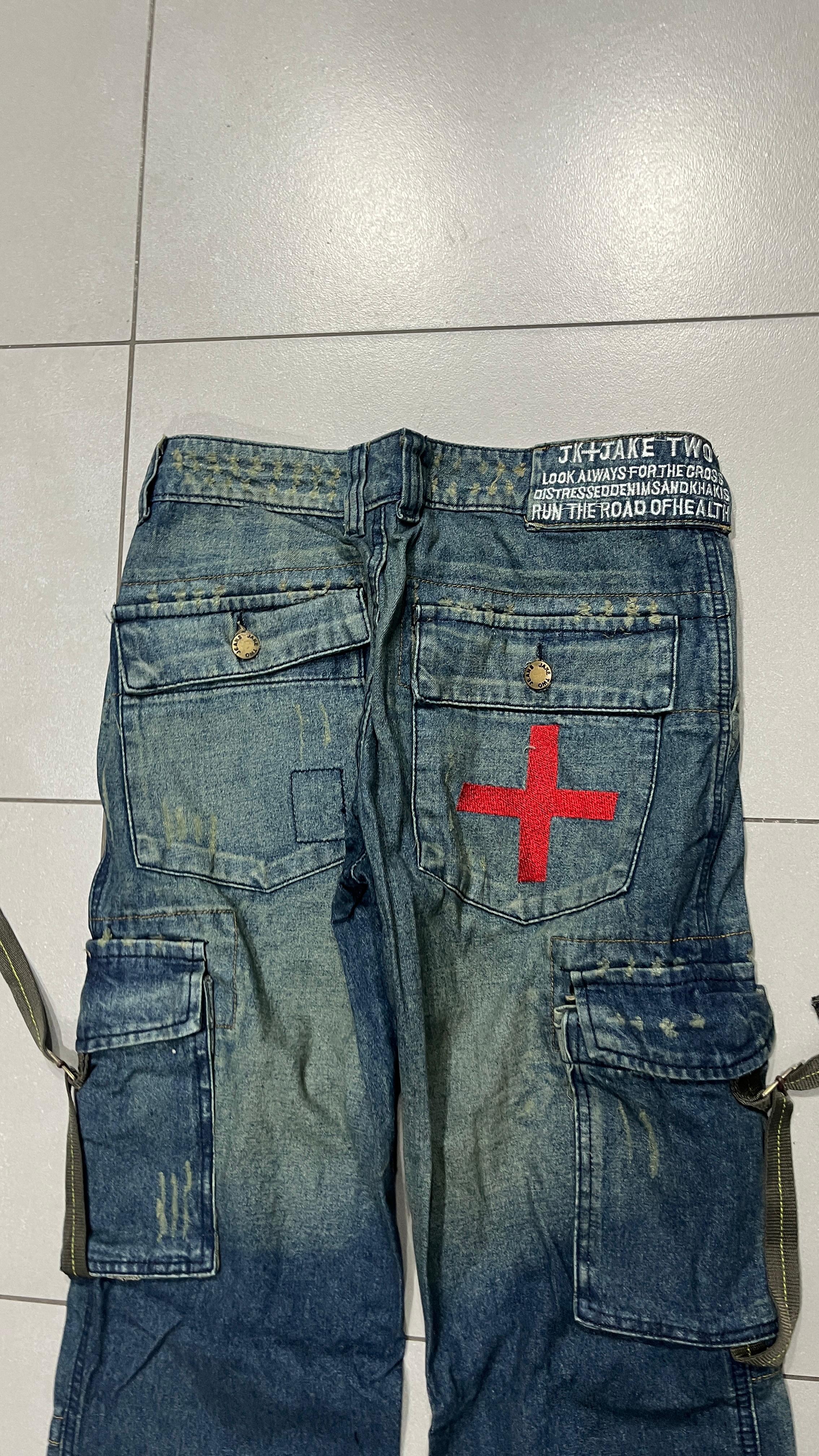 Jeans Baggy Fit Svasato con Lavaggio Particolare e Ricami