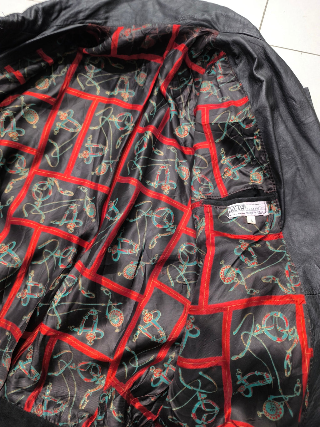 Real Leather Jacket Bomber Vintage Y2K - Aviatore Nero in Camoscio Con Patch in Vera Pelle Boxy Fit Oversize (L)